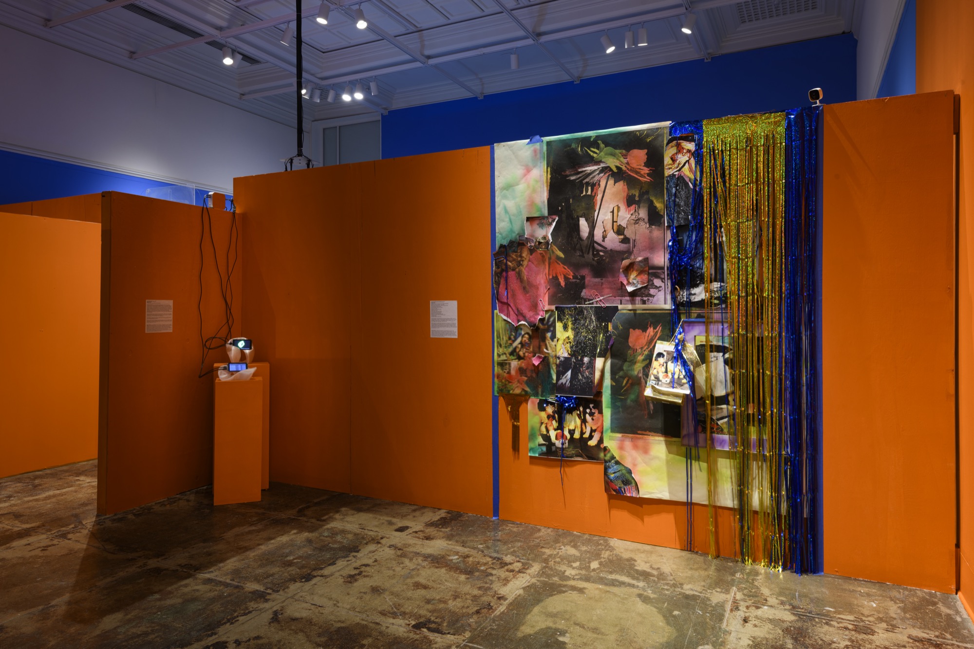 Extra/phenomenalities installation 5