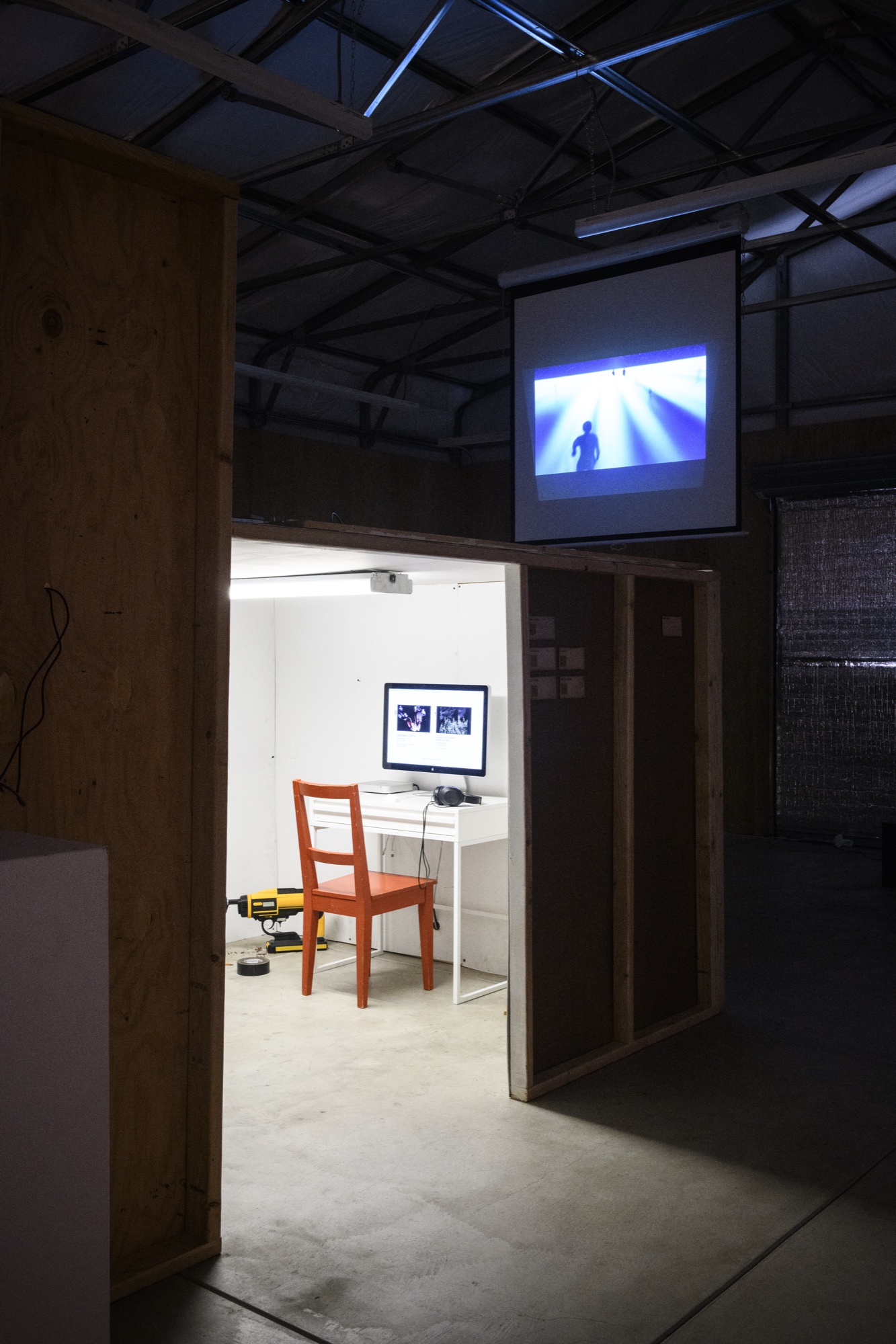 Non/phenomenalities Phase 2.5 installation 11