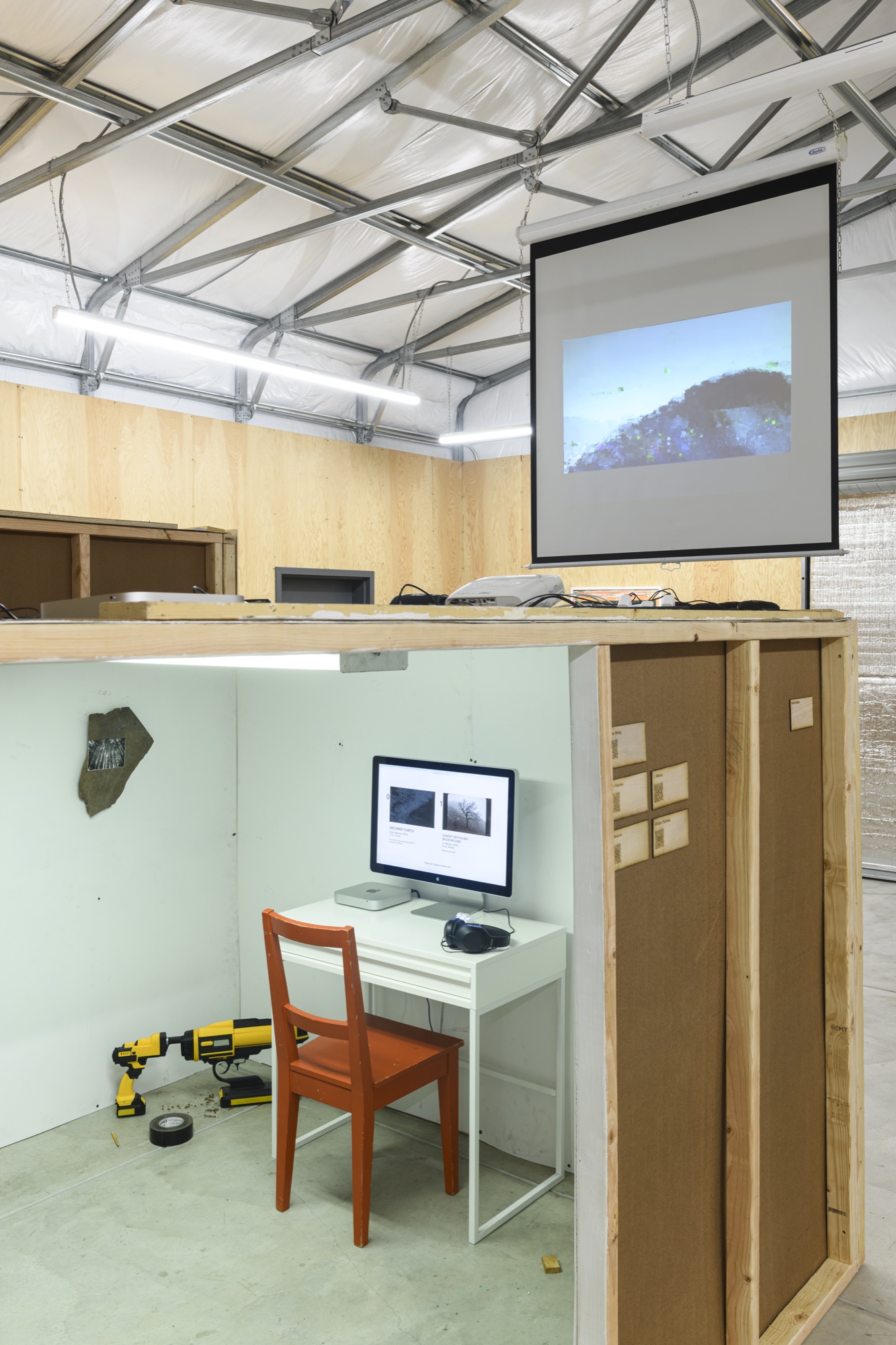 Non/phenomenalities Phase 2 installation 16