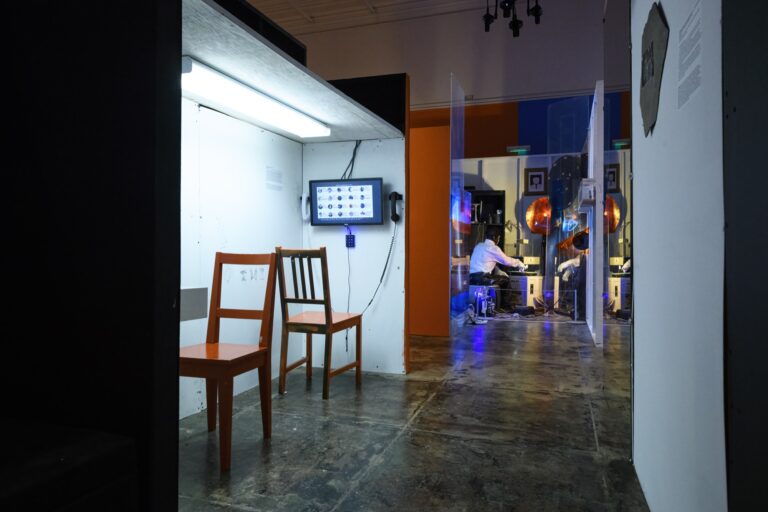 Extra/phenomenalities installation 49